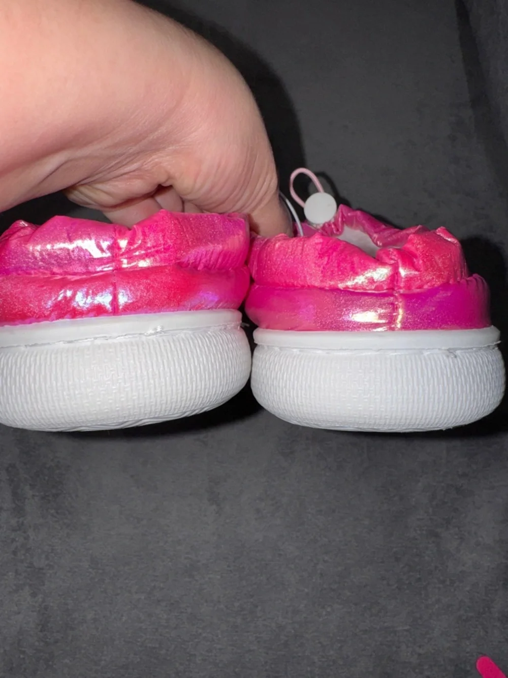 Hello Kitty-NWT Pink Metallic Slip-On Slippers Adult Size 7-8 - Picture 7 of 13